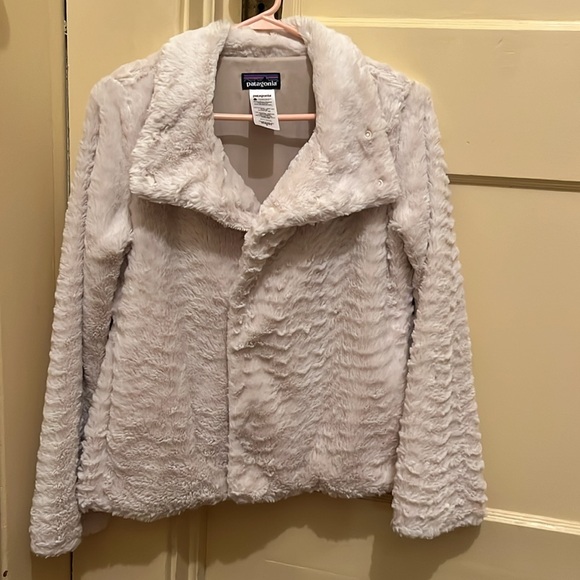 Patagonia Fur Jacket - Picture 6 of 13